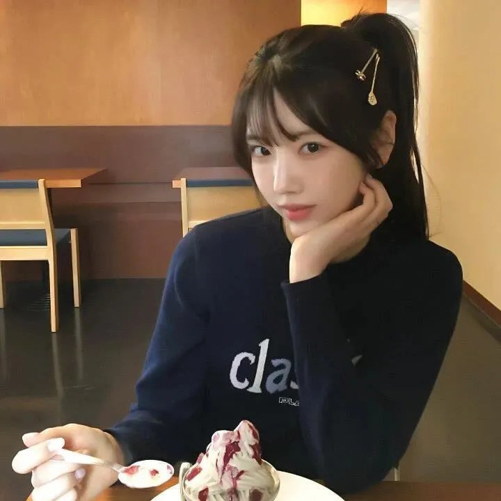 脚踏三条船
